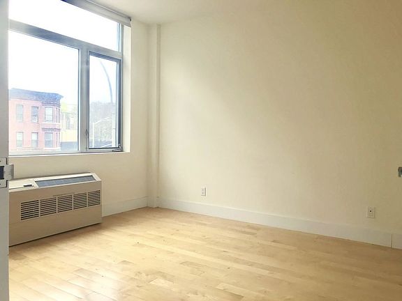 4th image of 251 7th St APT 3E