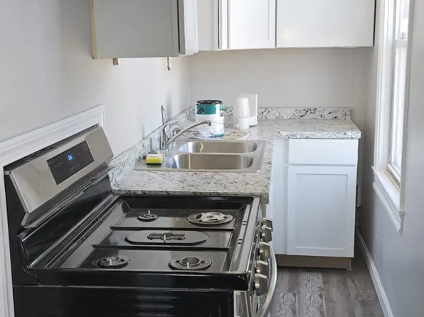 25 Saxon St #2, Fall River, MA 02720