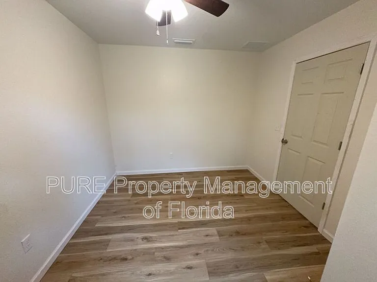 11330 NE 66th Ln — Photo 27