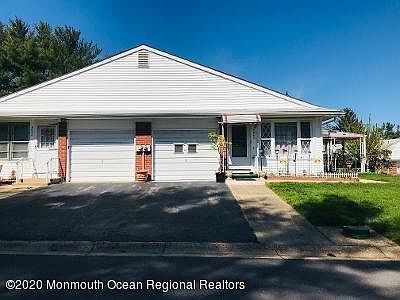 2nd image of 504 Lilac Ln #B