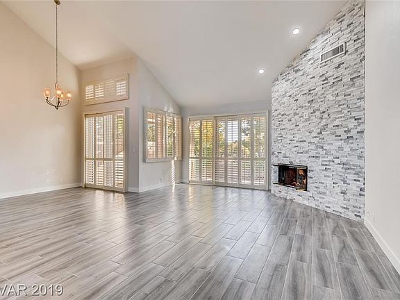 5th image of 7811 Harbour Towne Ave
