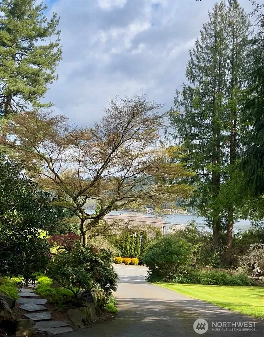 3029 W Lake Sammamish Parkway photo 1
