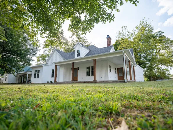 221 S Military St, Lawrenceburg, TN 38464