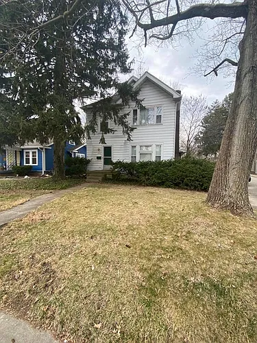 4934 Broadway St Photo 1