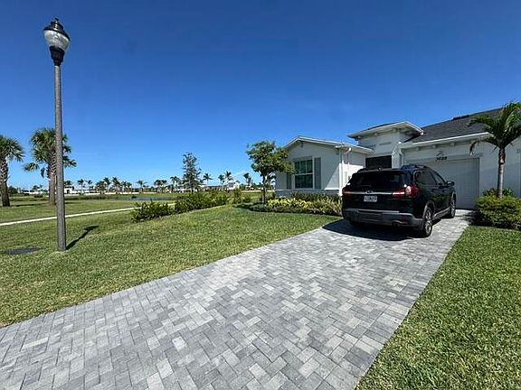 4th image of 3688 Spanish Cedar Place