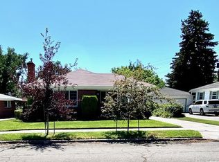 1044 Manor Dr, Reno, NV 89509