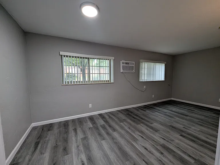 5100 Lee Rd #3 — Photo 3