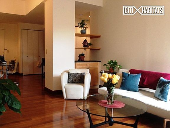 4th image of 305 E 63rd St APT 5H