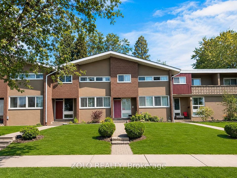 1st image of 3250 The Credit Woodlands #16