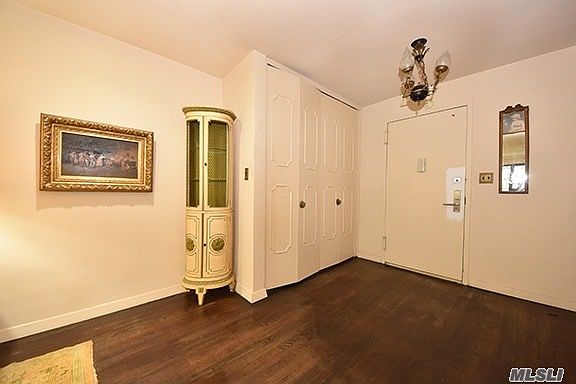 4th image of 22 Park Pl APT 3A