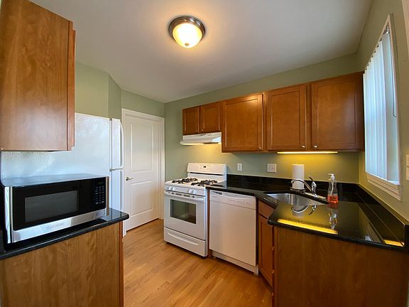 3rd image of 3374 Coolidge Hwy