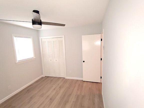 4th image of 1604 E Elm St #F