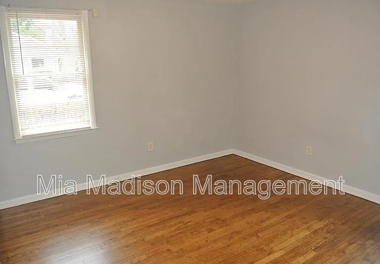 310 Forrest Ave — Photo 6