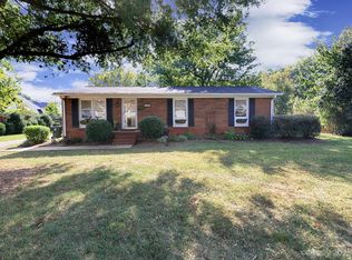 9902 Washam Potts Rd, Cornelius, NC 28031