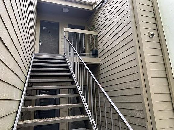 3rd image of 10049 Westpark Dr #192