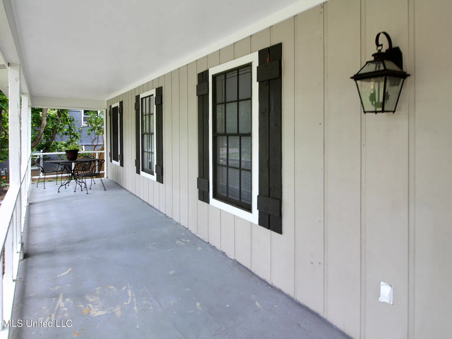 3 bed, 2.0 bath, 2044 sqft, $2,500 — Photo 3