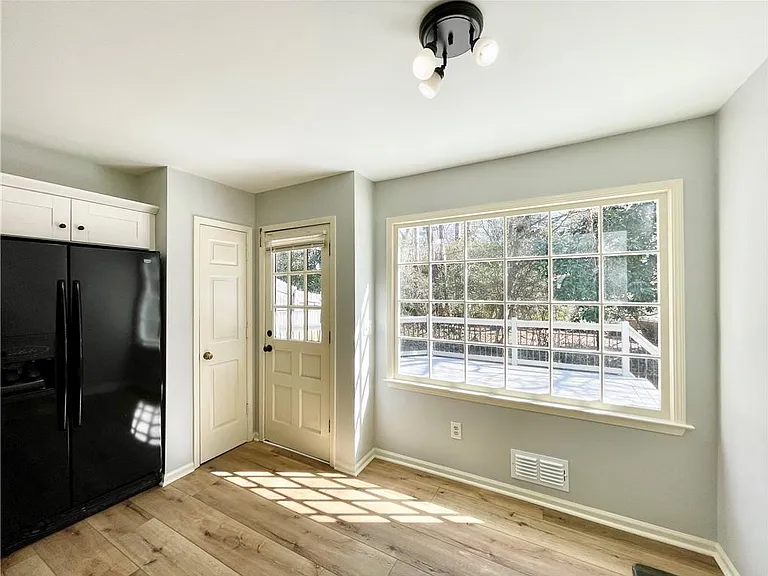 1721 Emerson Ct — Photo 15