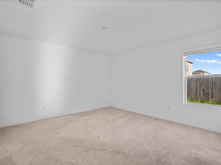 1436 Mahogany Ln — Photo 13