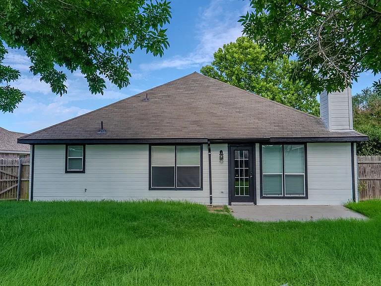 2809 Mitchell Ln — Photo 26