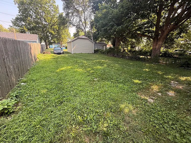 1929 E Calvert St — Photo 1
