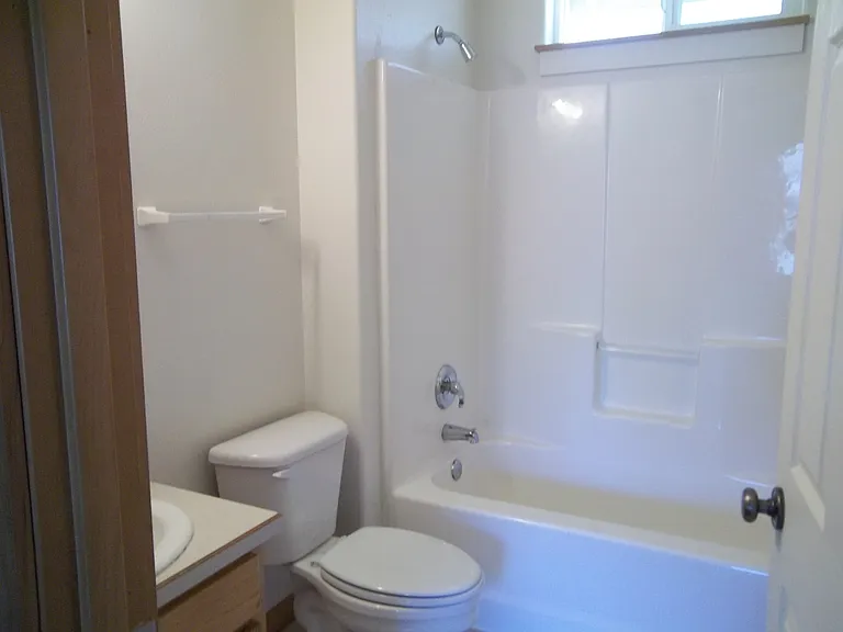 1760 NE Lotus Dr #1-2 — Photo 12