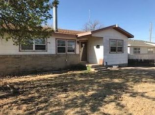 2201 W 16th St, Plainview, TX 79072