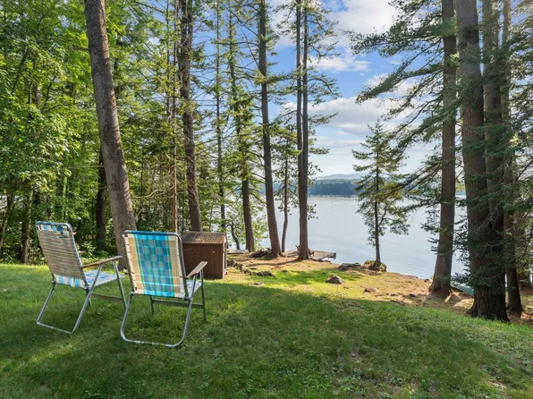 21 Stoneleigh Drive, Bridgton, ME 04009