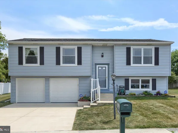 102 Fairview Dr, Harrisburg, PA 17112