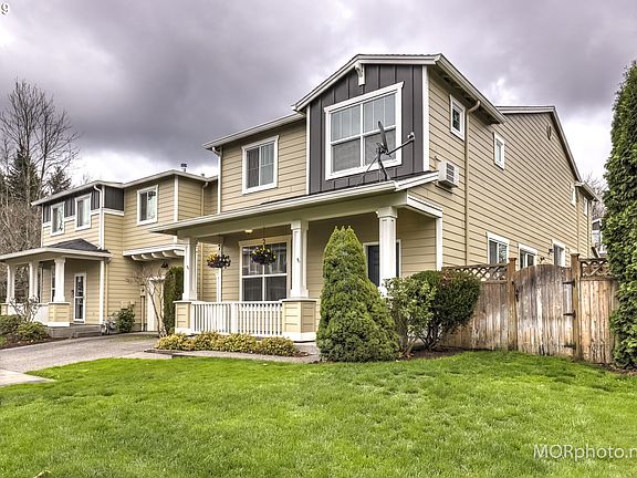 2nd image of 678 NW Brookhill Ln