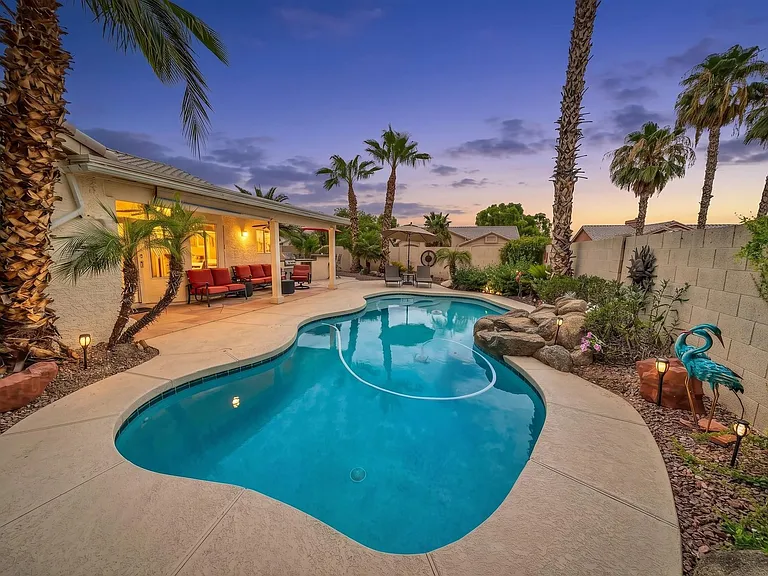 8741 W Acapulco Ln — Photo 7