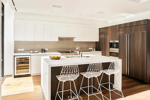 Sold by Town Residential | media 19