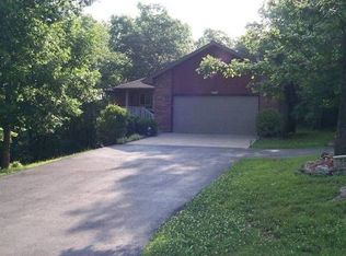 586 Canyon Forest Cir, Kimberling City, MO 65686