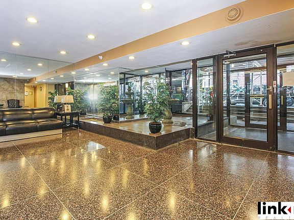4th image of 665 Thwaites Pl APT 4X