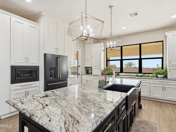 9072 S Krista Drive E, Goodyear, AZ 85338