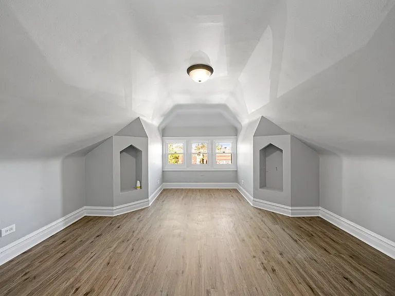 1532 Lombard Ave — Photo 19