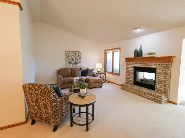 611 Cherrywood Ct, Red Wing, MN 55066