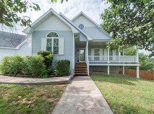 182 Green Oaks Dr, Ozark, MO 65721