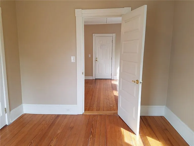 3 Bay View Ave #6 — Photo 5