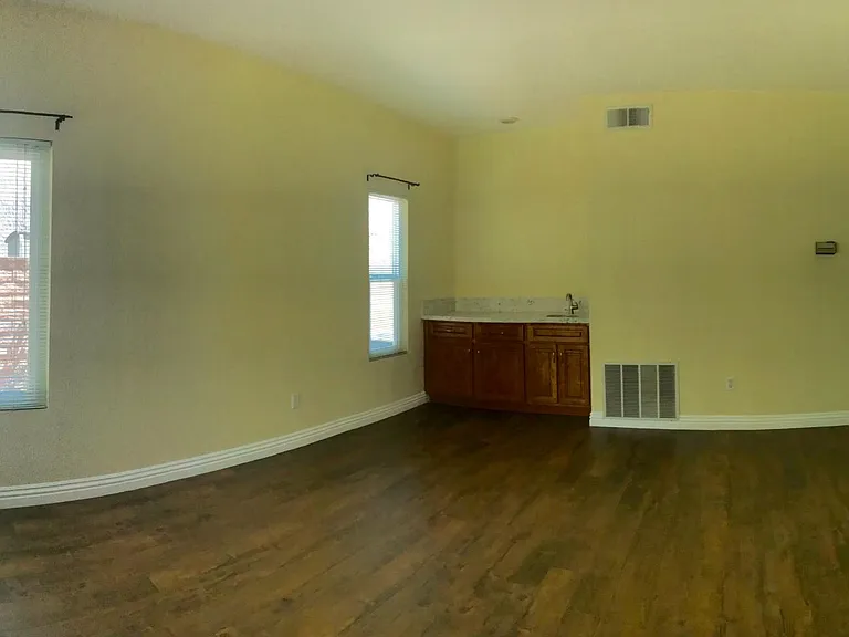 15325 Seitz Ct — Photo 16