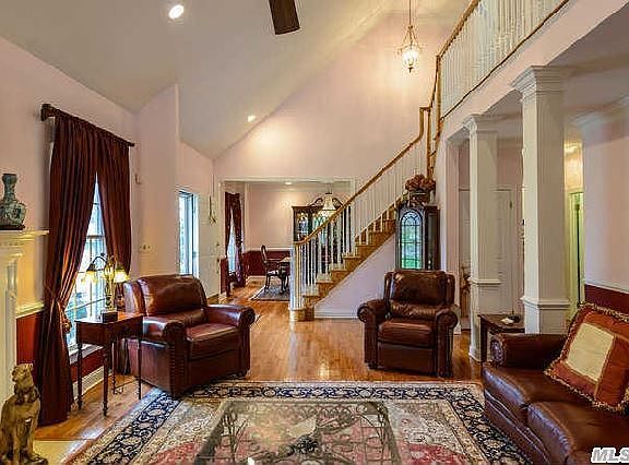 4th image of 26 Sparrow Ct