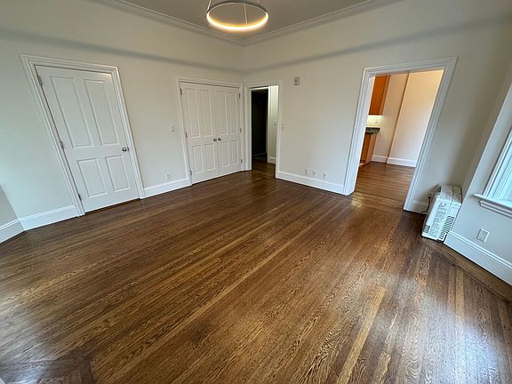 3rd image of 1515 Greenwich St #22