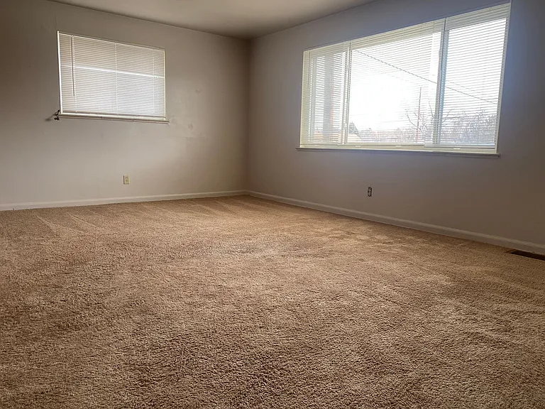 1850 Fremont Ave — Photo 3