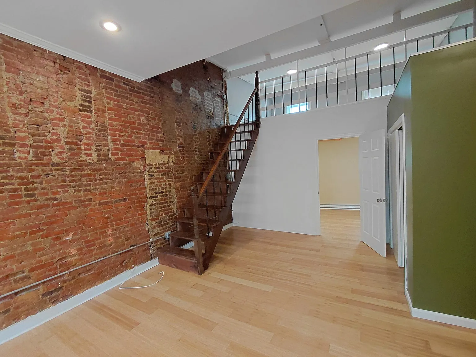 1 bed, $1,400 — Photo 3