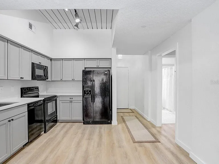 2440 W Horatio St #1012 — Photo 10