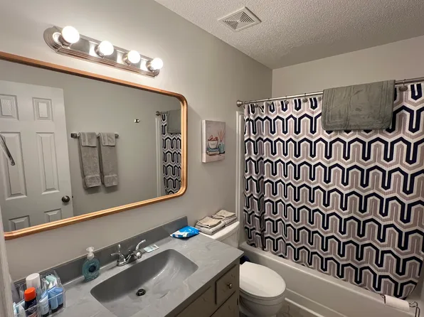 333 Cranklen Cir, Clarksville, TN 37042