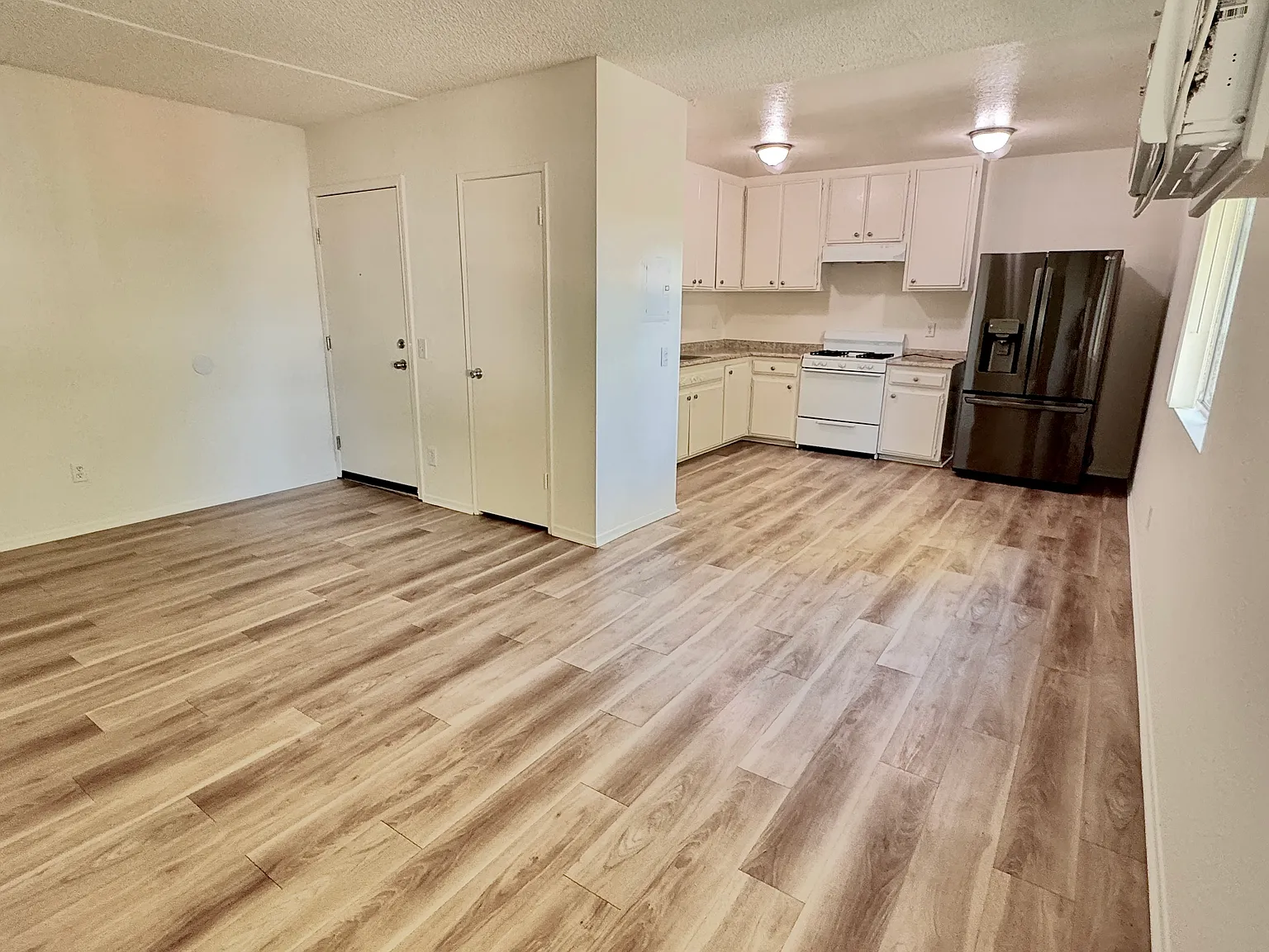 1 bed, 600 sqft, $1,795 — Photo 2