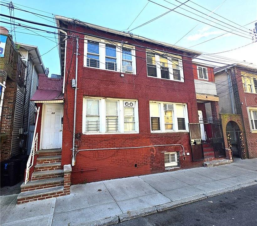2nd image of 8A Brighton 10th Ct
