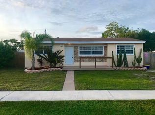 427 Cheyenne Dr, Lake Worth, FL 33462