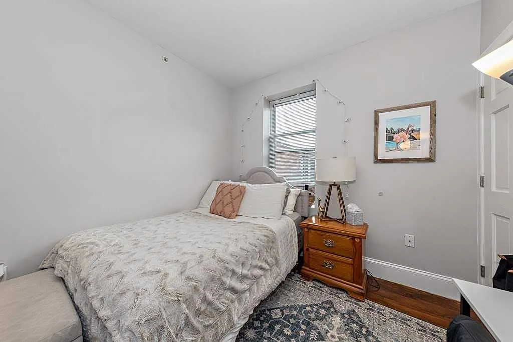 4 bed, $6,000 — Photo 3
