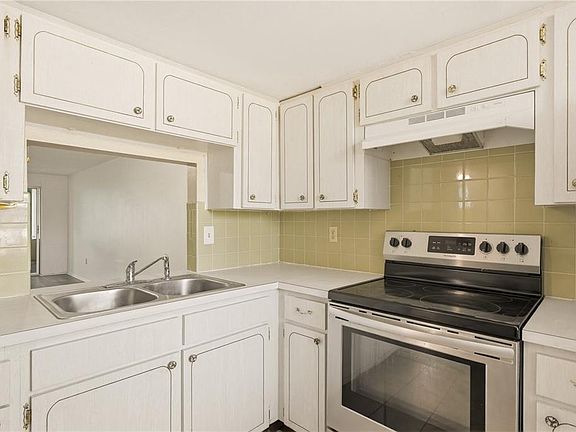 4th image of 4217 Redcliff Pl #4217
